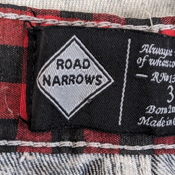 ROAD NARROWS NYC Men's Jeans - Picture 2 of 10